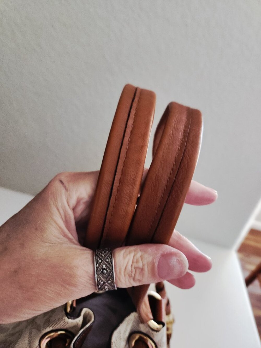 Euc Michael Kors Monogramed Shoulder Bag Purse Tote - Picture 8 of 13